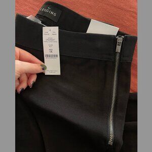 White House Black Market The Body comfort side zip Black Leggings Size 6R NWT